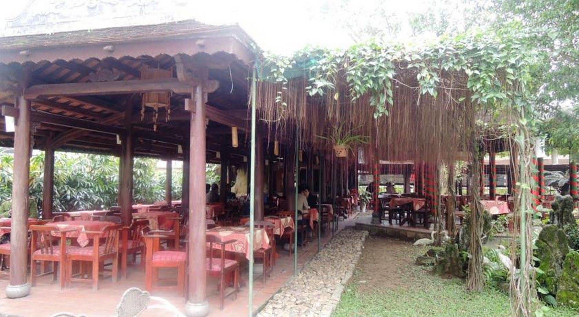 Thanh Noi Hotel Hue Bagian luar foto