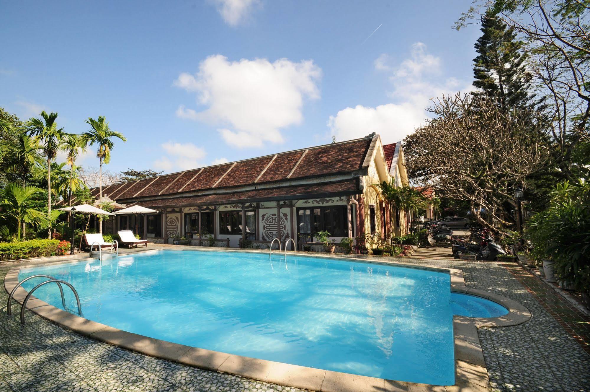 Thanh Noi Hotel Hue Bagian luar foto