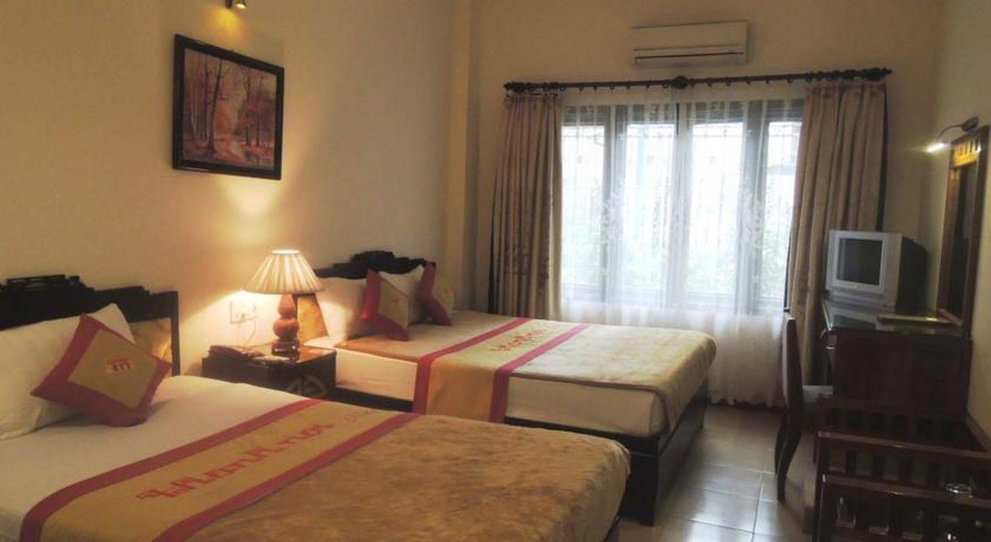 Thanh Noi Hotel Hue Bagian luar foto