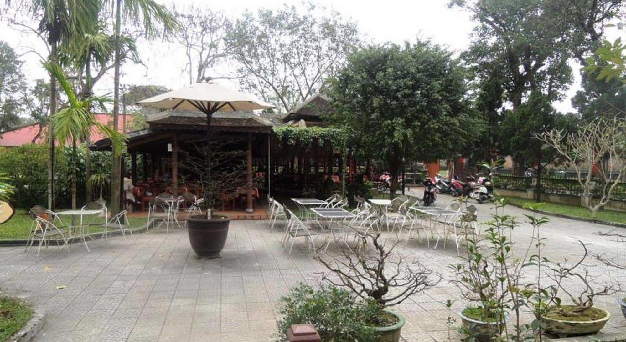 Thanh Noi Hotel Hue Bagian luar foto