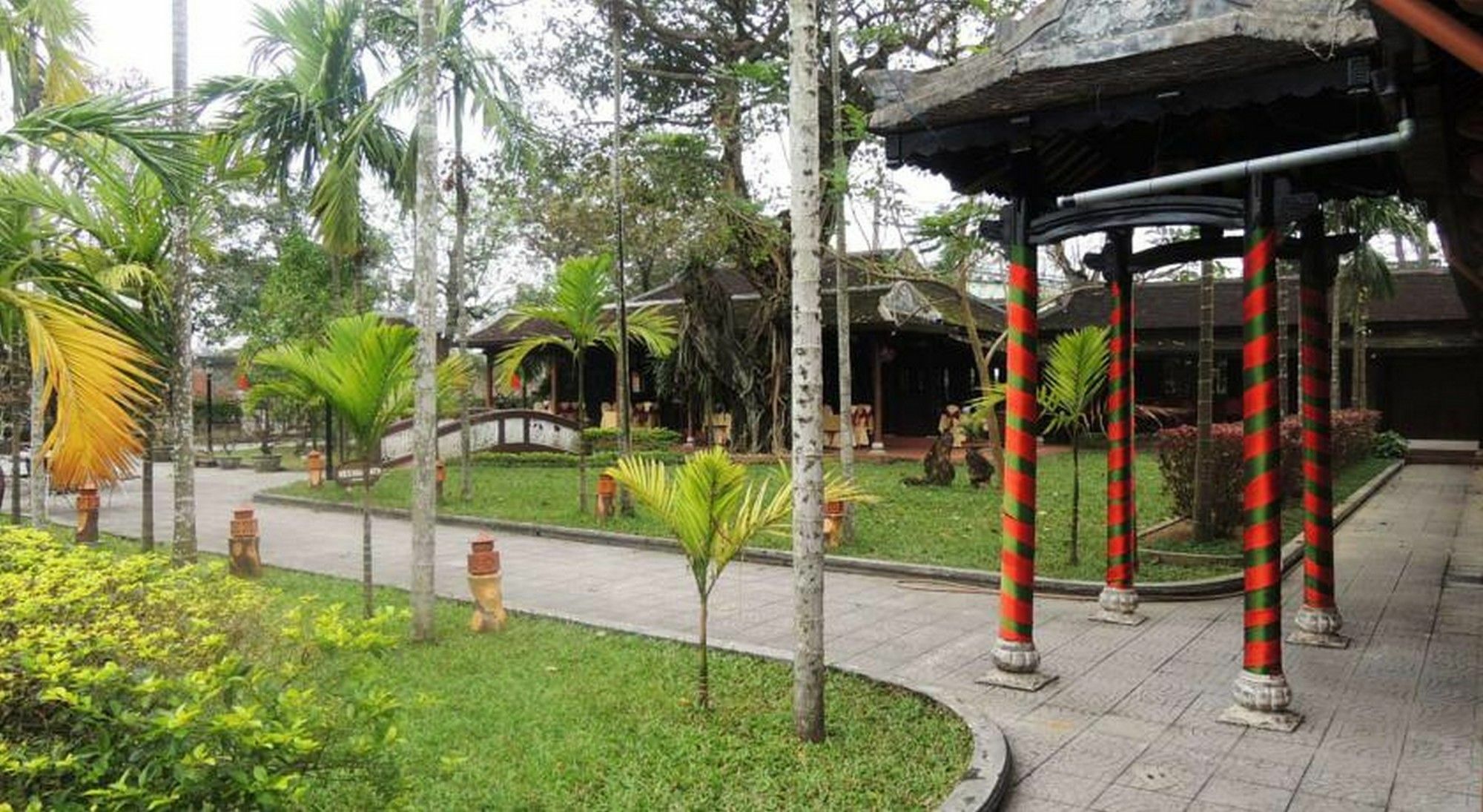 Thanh Noi Hotel Hue Bagian luar foto