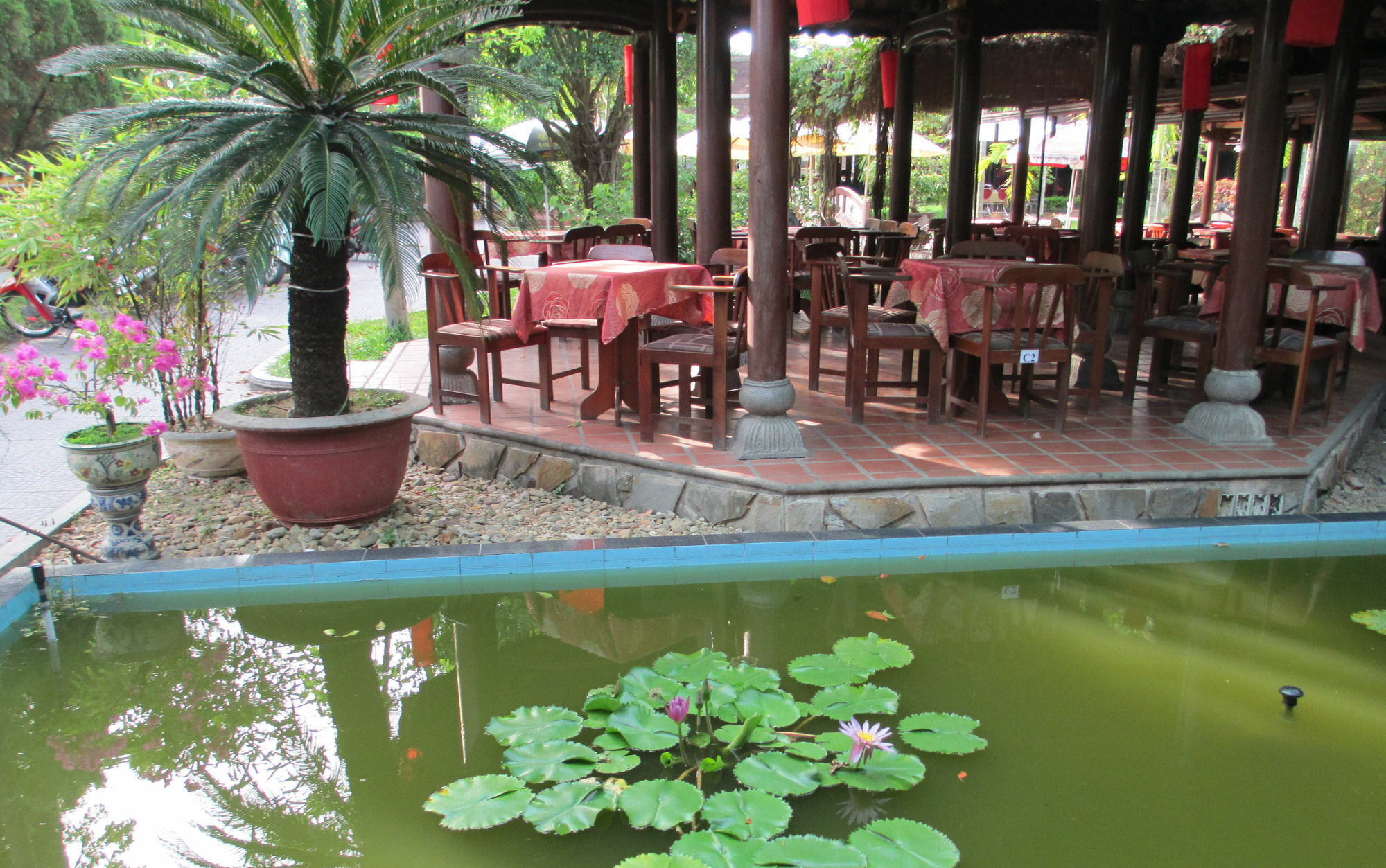 Thanh Noi Hotel Hue Bagian luar foto