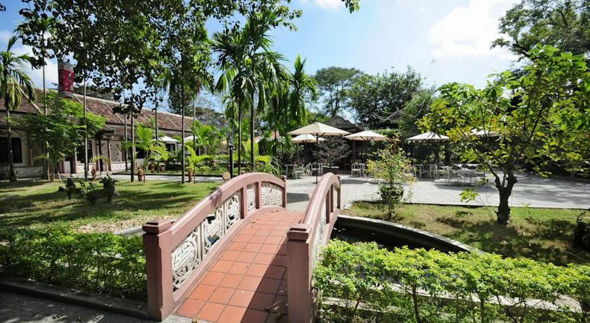 Thanh Noi Hotel Hue Bagian luar foto